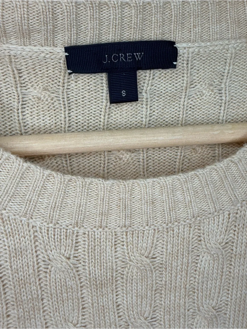 🤍 J.Crew Cable Knit Wool Blend Sweater Small Beige Crewneck Classic Preppy